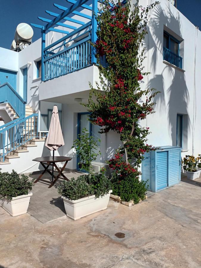 Paphos Ocean Blue Apartments מראה חיצוני תמונה