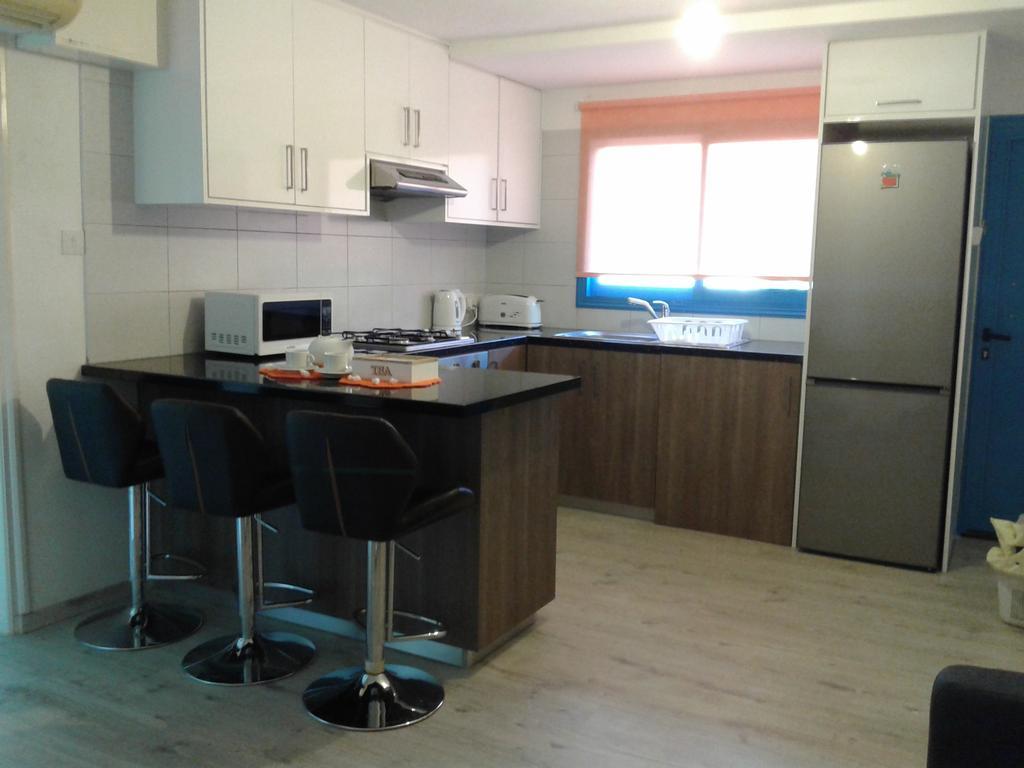 Paphos Ocean Blue Apartments מראה חיצוני תמונה