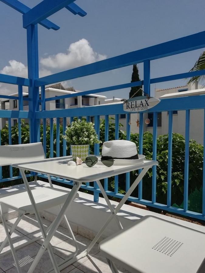 Paphos Ocean Blue Apartments מראה חיצוני תמונה