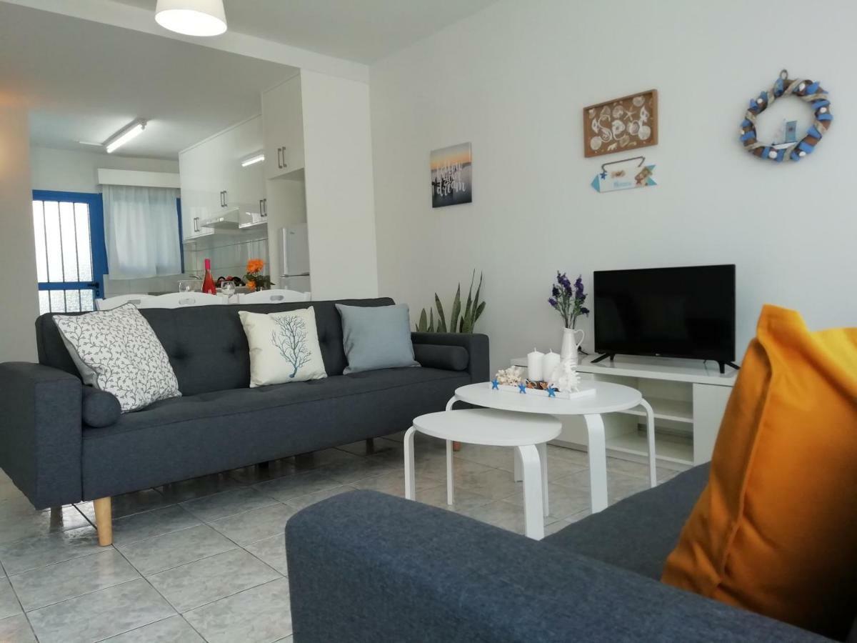 Paphos Ocean Blue Apartments מראה חיצוני תמונה